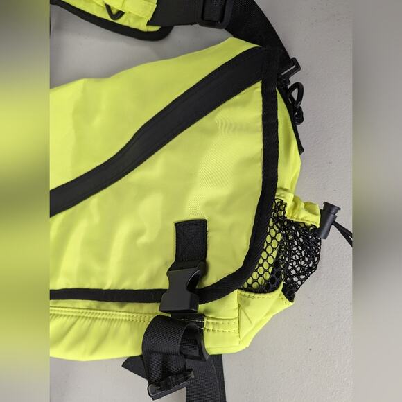 New Free People Movement Move It All Messenger Bag neon green book bag bright - Picture 4 of 8